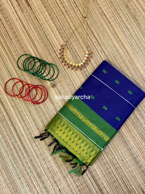 Go/traditional.soft cotton saree