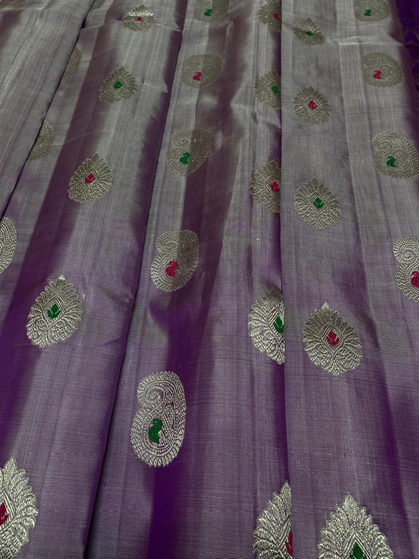 Venkatagiri Handloom Pattu — Lavender with Jewelled Buttas
