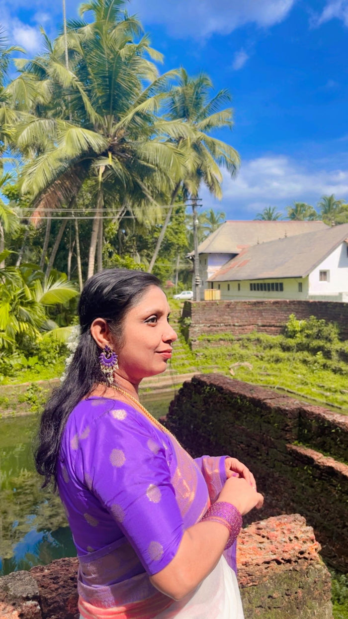 Customer wearing Go/mulcotton.soft saree