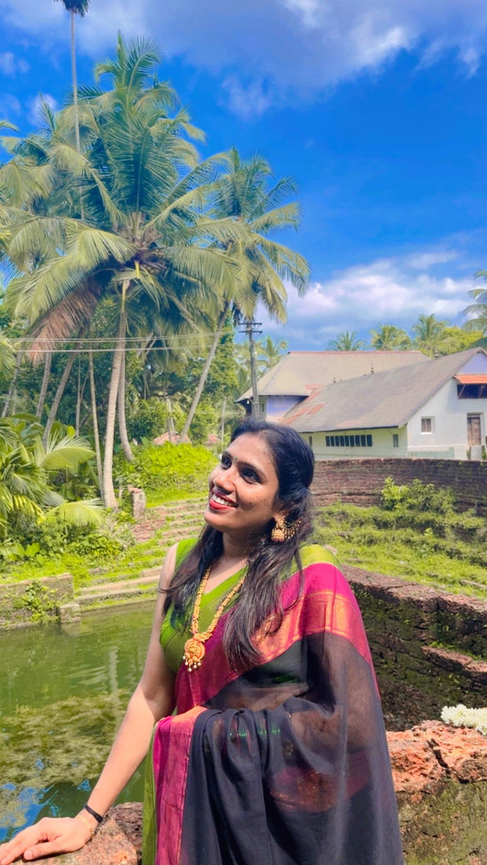 Customer wearing Honey rose's trending mul color border mul cotton saree